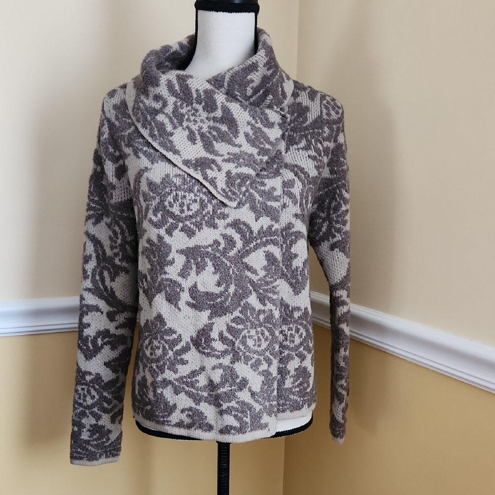 Chico's Cream and Gray Cowl Neck Sweater Chico's Size Medium NWT